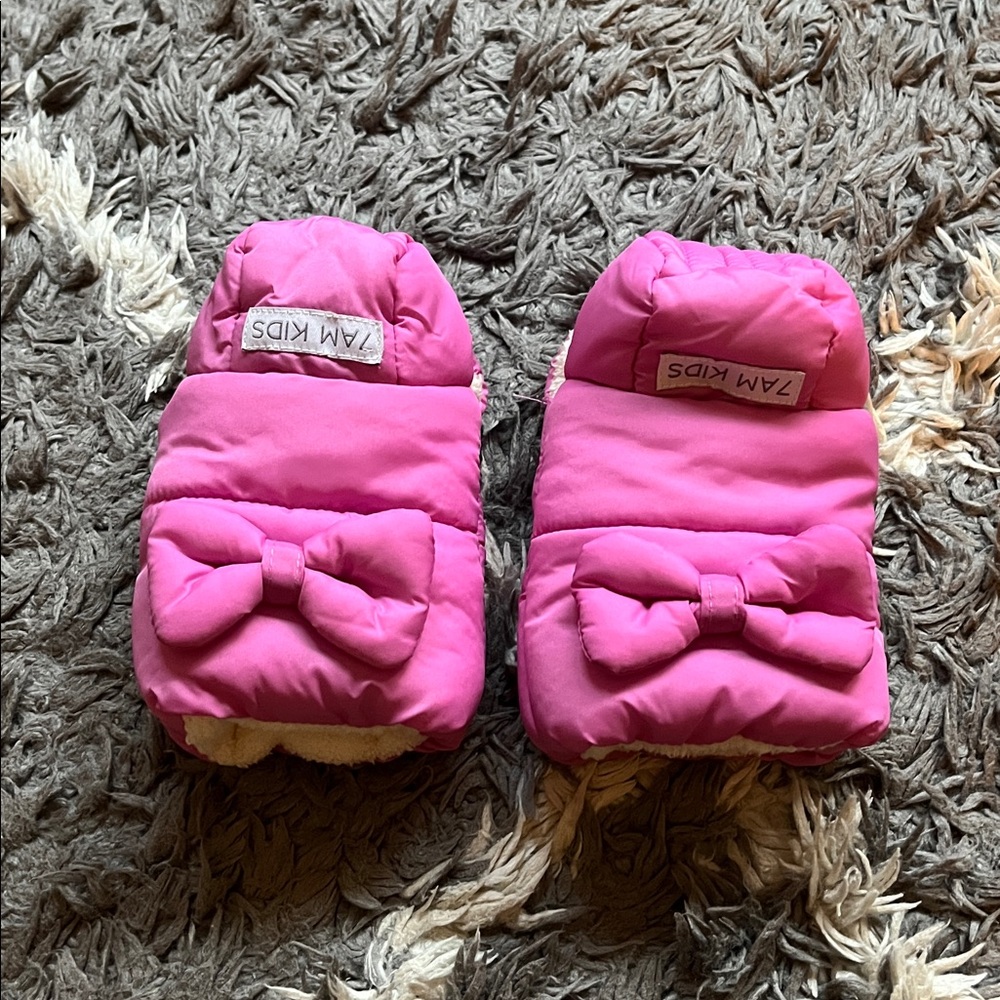 7 A.M. enfant kids warm muffs. Sherpa-lined. One size. Pink. Purple. Pre-owned.
